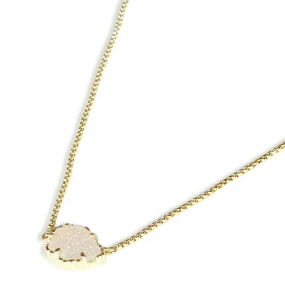 KENDRA SCOTT  Tess Pendant Necklace  Irredescent Druzy Gold Plates